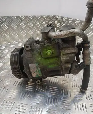 Volkswagen Golf V Air conditioning (A/C) compressor (pump) 8676F