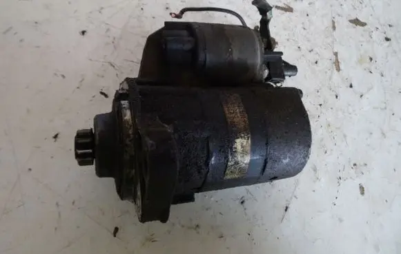 Volkswagen Golf IV Starter motor