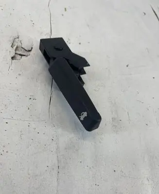 Opel Insignia A Engine bonnet (hood) release handle