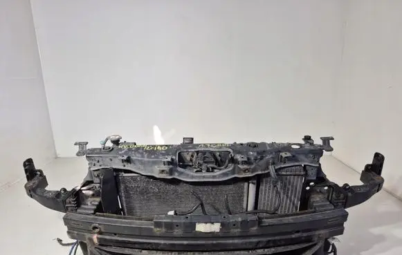 Hyundai i40 Radiator support slam panel