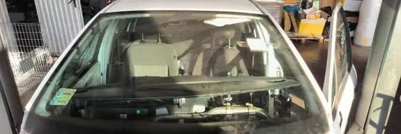 Peugeot 207 Front windscreen/windshield window 43R-001409
