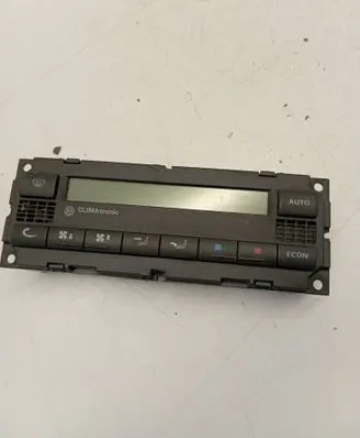 Volkswagen PASSAT B5.5 Climate control unit