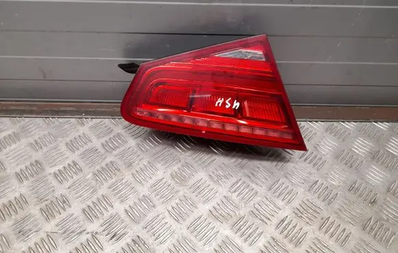 Audi A8 S8 D4 4H Tailgate rear/tail lights 4H0945093A