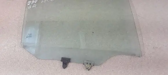 Rear door window glass