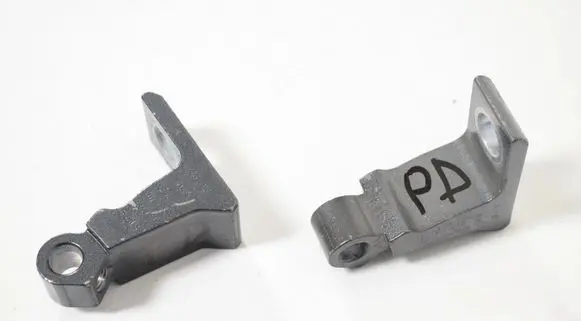 Audi A4 S4 B8 8K Front door upper hinge 8K0831402E
