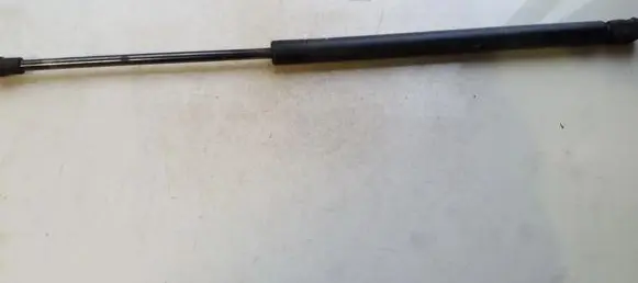 Toyota Corolla E120 E130 Tailgate/trunk strut/damper 6895002040 68950-02040