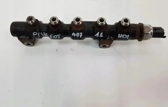 Peugeot 207 Fuel injector supply line/pipe 