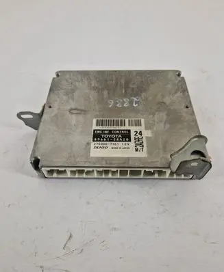 Toyota Previa (XR30, XR40) II Engine control unit/module 8966128A20
