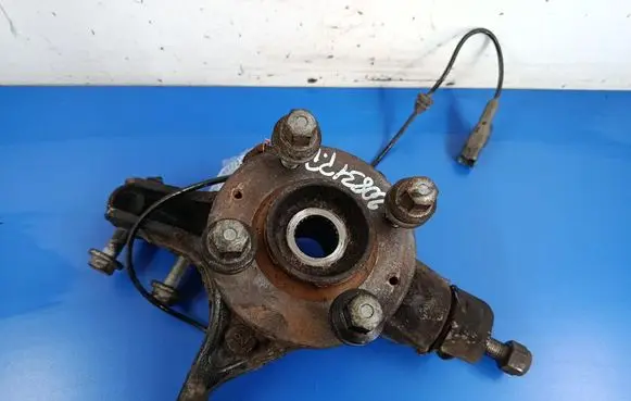 Citroen DS4 Front wheel hub spindle knuckle