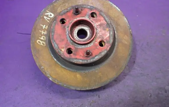 Fiat Punto (176) Front wheel hub spindle knuckle
