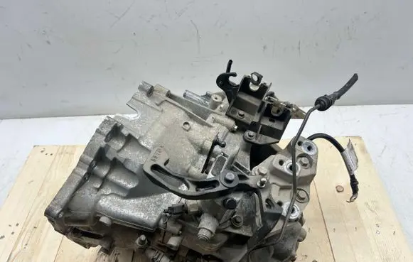 Volvo XC40 Manual 6 speed gearbox JU3R7002FHC