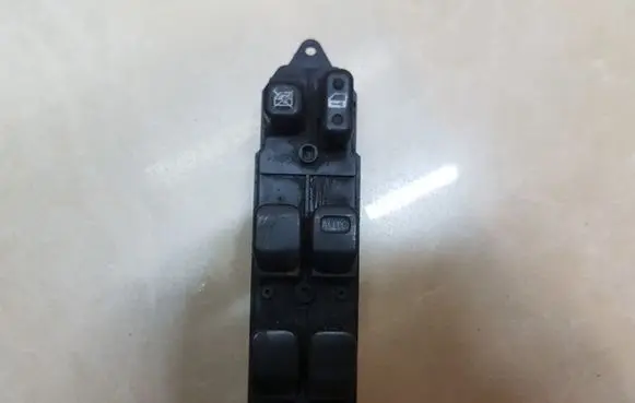 Lexus IS 200-300 Electric window control switch 8404053050