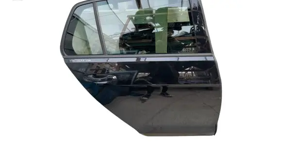 Volkswagen e-Golf Rear door 