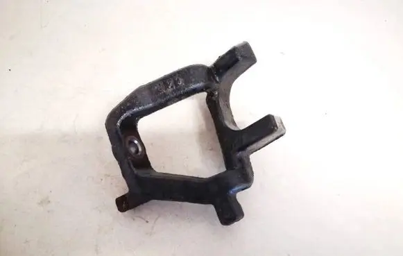Honda Civic Engine mounting bracket