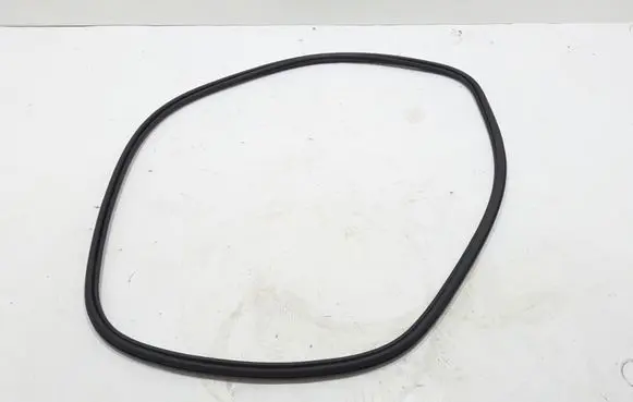 Volvo XC40 Front door rubber seal 31425988