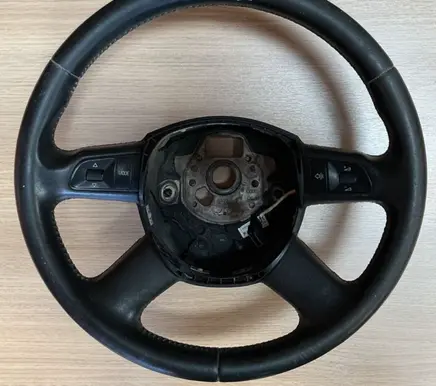 Audi A4 S4 B8 8K Steering wheel 34025205A