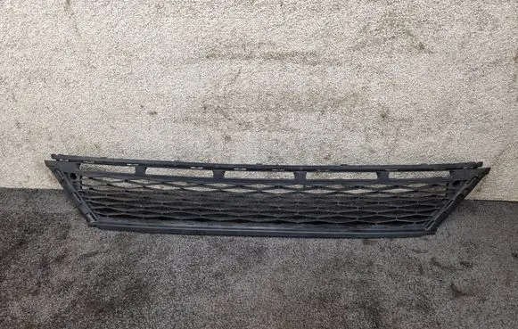 Seat Leon (5F) Front bumper lower grill 5F9853667