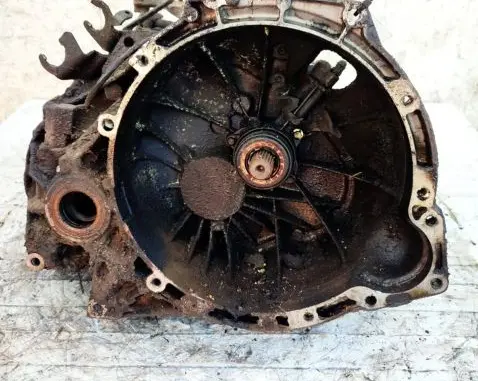 Manual 5 speed gearbox
