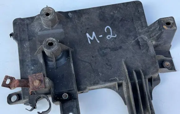 Mitsubishi Colt Battery tray MR989182 A45462000