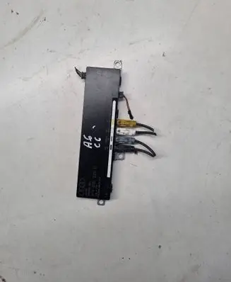 Audi A6 S6 C6 4F Aerial antenna amplifier 4F9035225D