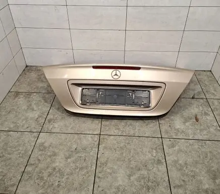 Mercedes-Benz C W203 Tailgate/trunk/boot lid