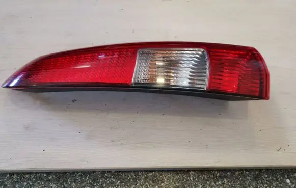 Volvo V70 Rear/tail lights 9154494