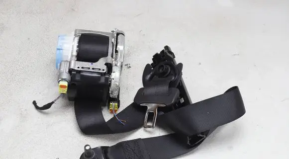 Mercedes-Benz CLA C117 X117 W117 Front seatbelt A1178601285 A0008600388 78601285