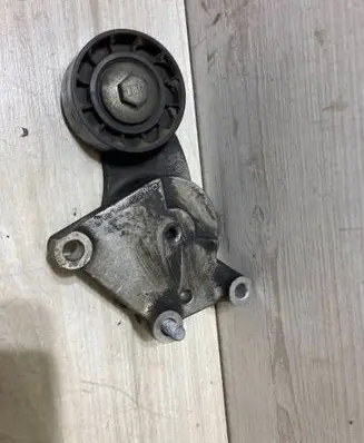 Ford Kuga II Timing belt tensioner
