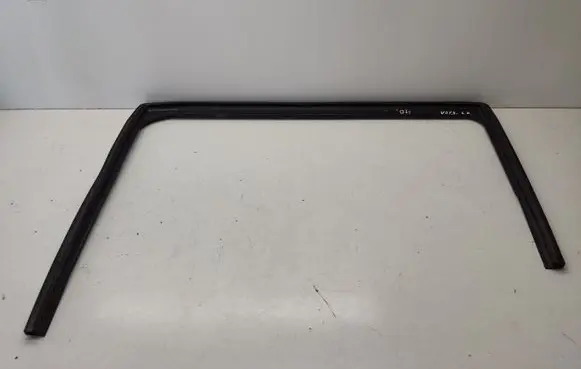 Chrysler Grand Voyager V Rubber seal sliding door window/glass 04894687AC