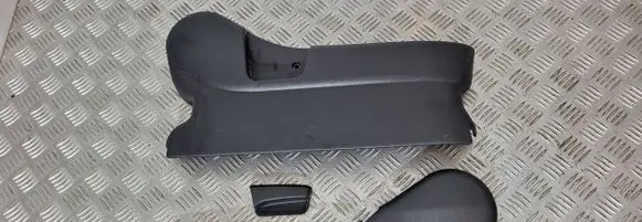 Suzuki Grand Vitara I Front door seat control surround trim 