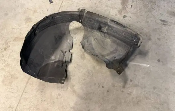 Chrysler Pacifica Front wheel arch liner splash guards 68228449AC
