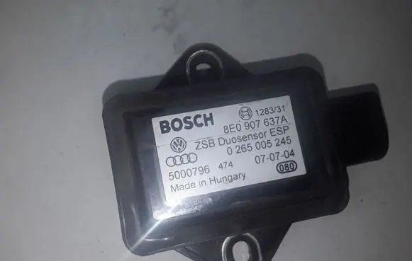 Audi A4 S4 B6 8E 8H ESP acceleration yaw rate sensor 8E0907637