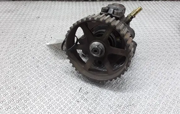 Renault Laguna II Fuel injection high pressure pump 0281002483 7700104018D