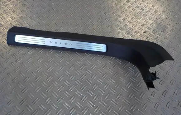 Volvo S90, V90 Front sill trim cover 39838868