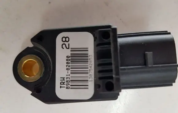 Toyota Auris 150 Airbag deployment crash/impact sensor 8983102080