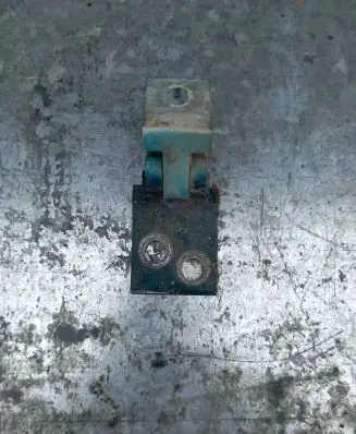 Volkswagen Golf III Rear door lower hinge