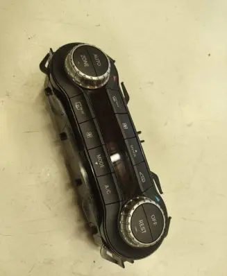 Mercedes-Benz CLA C117 X117 W117 Climate control unit A2469000715 0020758595 5HB01044807