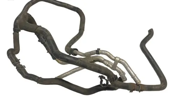 Land Rover Discovery 4 - LR4 Engine coolant pipe/hose AH224090CC