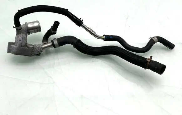 Toyota RAV 4 (XA50) Engine coolant pipe/hose