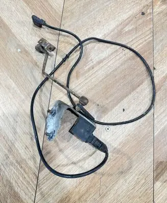Mercedes-Benz E W211 Air suspension front height level sensor A0105427717 2122179010