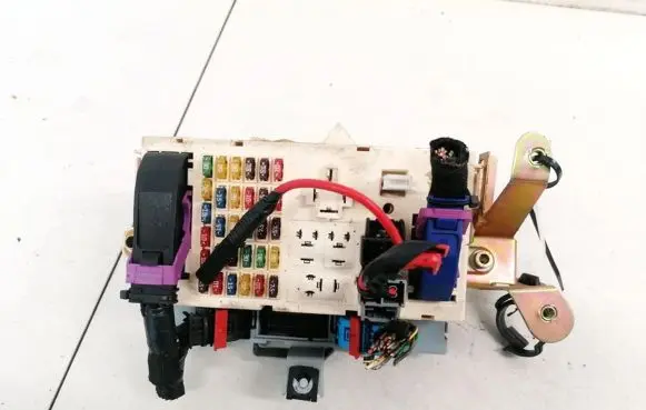 Alfa Romeo 147 Fuse box set 60698107 501204260010