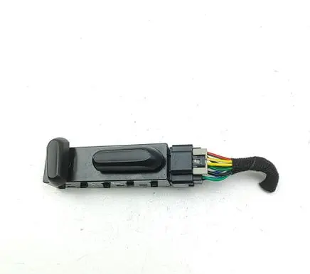 Chevrolet Malibu Seat control switch 25974715