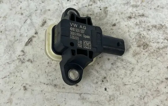 Audi A8 S8 D4 4H Airbag deployment crash/impact sensor 4H0955557