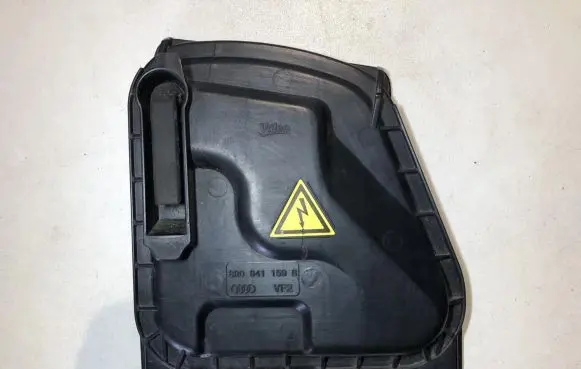Audi Q5 SQ5 Headlight/headlamp dust cover 8R0941159B