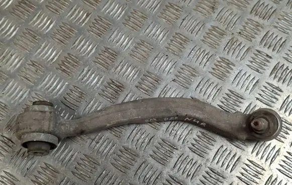 Mercedes-Benz C AMG W204 Front control arm A20440