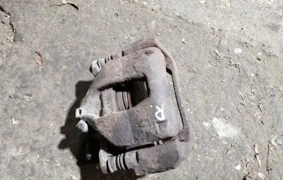 Fiat Doblo Front brake caliper