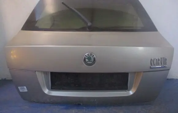 Skoda Octavia Mk2 (1Z) Tailgate/trunk/boot lid