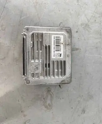 Opel Vivaro Headlight ballast module Xenon 90035944