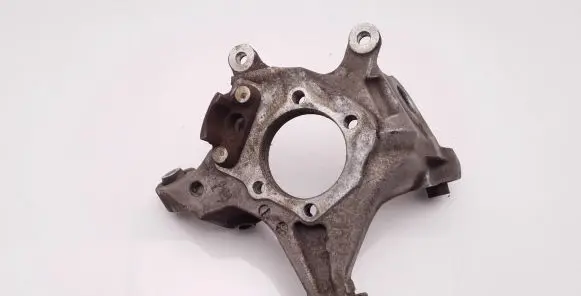 Rear wheel hub