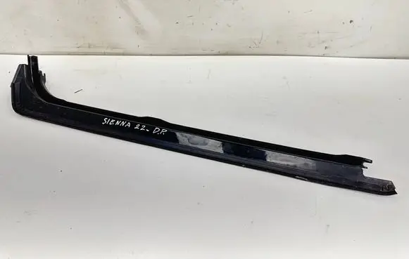 Toyota Sienna XL40 IV Sliding door trim